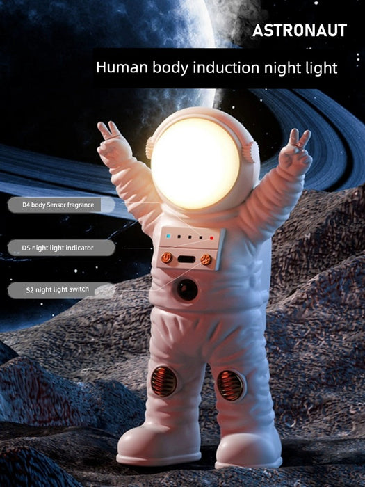 Astronaut Aroma Diffuser Essential Oil Automatic Aerosol Dispenser Household Bedroom Office Bathroom Odor Charging Fragrance Machine